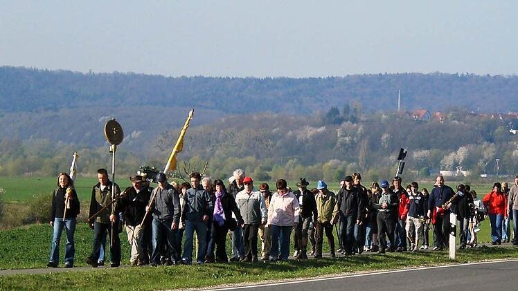 Die Radwege sorgen für Sicherheit und die aufgehende Sonne für gute Stimmung.