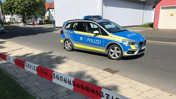 In Selb wurde eine verletzte Frau auf der Straße gefunden. Foto: NEWS5 / Fricke