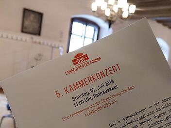 "Schicksalsschläge" lautete das Motto bei der Matinee im Coburger Rathaussaal, die Beitrag des Festivals "Klanggrenzen" war.Foto: Jochen Berger