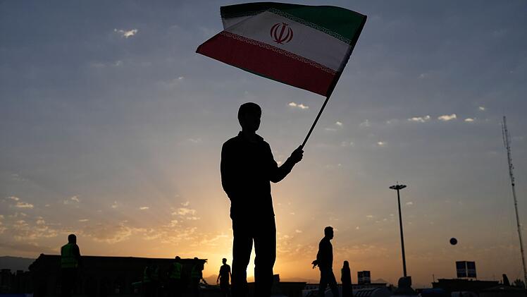 Iran-Krieg - Beisetzung Chamenei