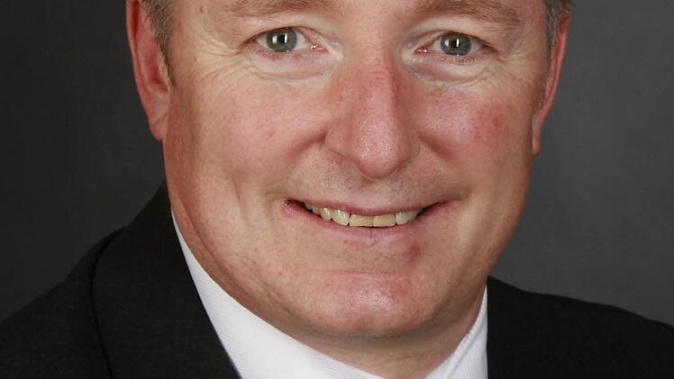 Udo Döhler (FW-Kreisrat): "Der RAdweg in der Austraße ist unter aller Kanone. Ich bin erst vor ein paar Tagen darauf gefahren.