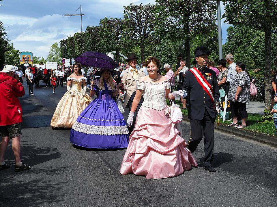 Großer historischer Festzug durch Bad Kissingen!