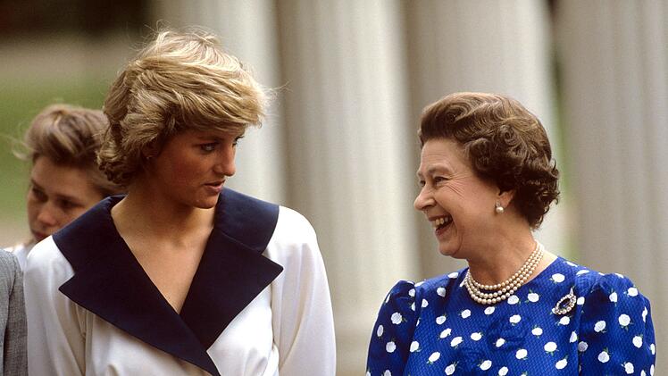 Zu ihrer Schwiegermutter K&ouml;nigin Elizabeth II. hatte Lady Diana nicht das beste Verh&auml;ltnis.