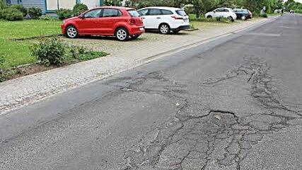 Lonnerstadt will die Höchstadter Straße reparieren lassen und hat dafür 100 000 Euro veranschlagt. Foto: Evi Seeger