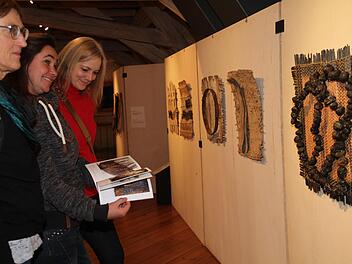 Zum Ausstellungsende ist ein Begleitbuch erschienen, welches auch als Anregung für das Handwerk dienen könnte.  Foto: gerda Völk