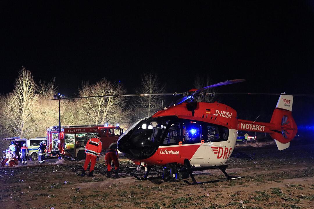 Auto prallt nach Verfolgungsjagd bei Staffelbach gegen Baum