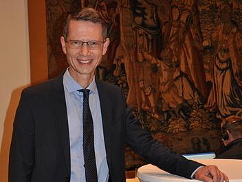 Der Schweinfurter CSU-Oberbürgermeister Sebastian Remelé ist mit großem Vorsprung im Amt bestätigt worden. Er erhielt am Sonntag (15.03.2020) 58,42 Prozent der Stimmen. Foto: David Ebener/dpa/lby