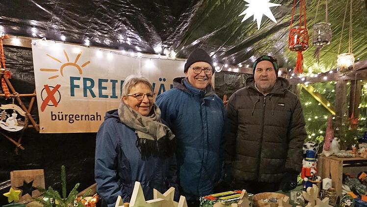 Gisela Hartmann, Hans Tischhöfer und Heinrich Günther sind stolz über die stolze Summe von 2500 Euro und bedanken sich bei allen Spendern.