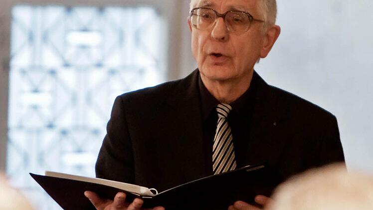 Die Christusworte sang der Bassist Burkhard LinßFoto: Jochen Berger