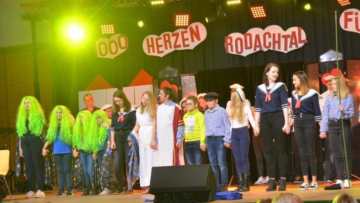 Die Siegmund- Loewe Realschule Kronach war mit dem Floß auf einer Reise nach Holland und wusste viel über das heldenhafte Leben der Flößer.K.-H. Hofmann