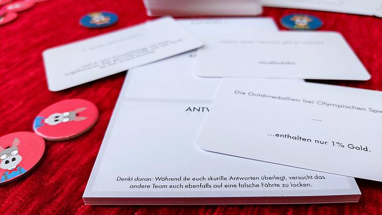 Spiele-Test Doofer Esel - kreatives Party-Wortspiel über nutzloses Wissen