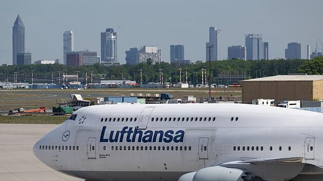 Lufthansa trotz Kerosin-Problemen auf Kurs