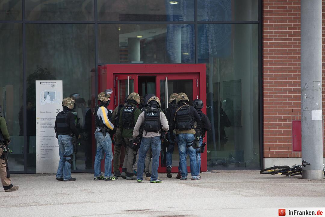 Großeinsatz an der Uni Nürnberg