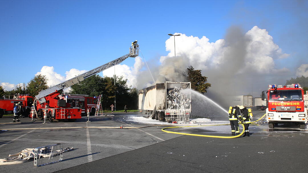 Schwabach: Lkw brannte auf A6