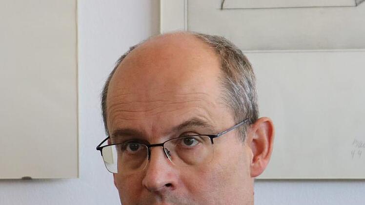 Kanzler Markus Zanner hält es für möglich, dass zum Start der Fakultät in Laborcontainern geforscht wird.