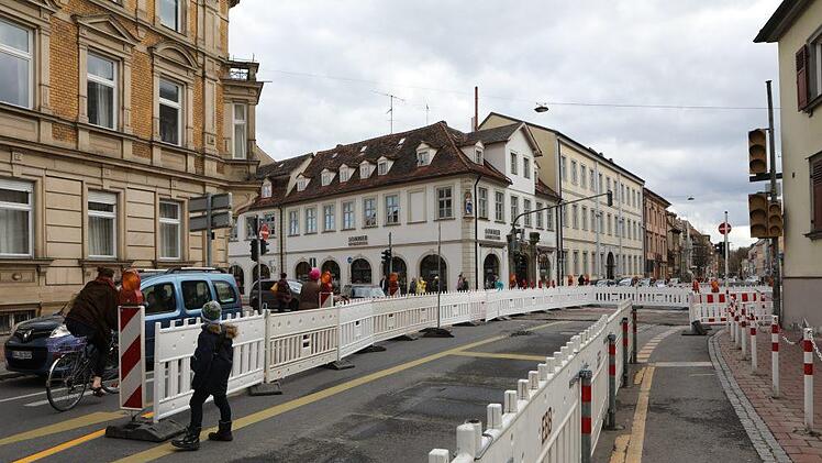 Auch die Kapuzinerstraße ist derzeit ...  Foto: Barbara Herbst