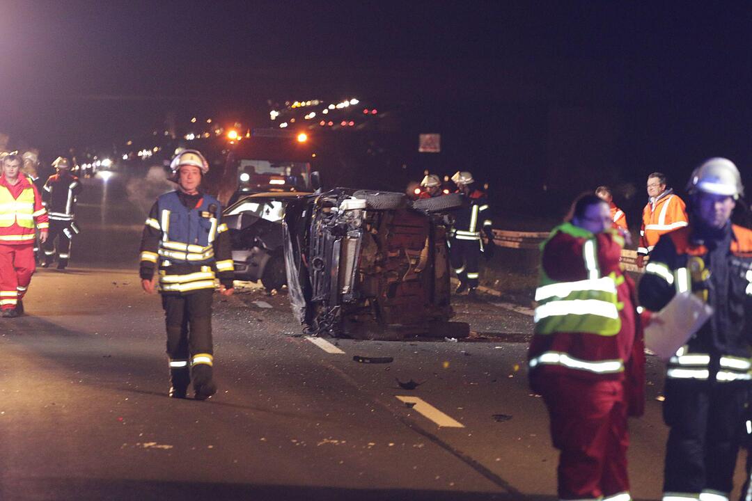 Zwei Unfälle auf A73 mit sechs Verletzten