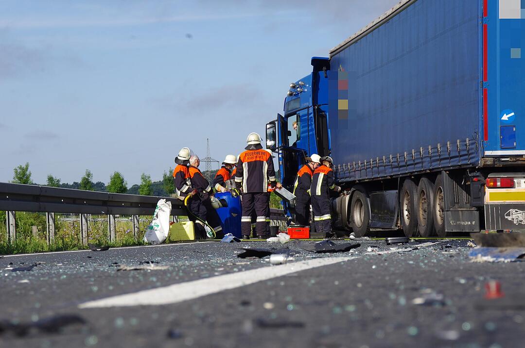 Frontalkollision auf B303 bei Beikheim