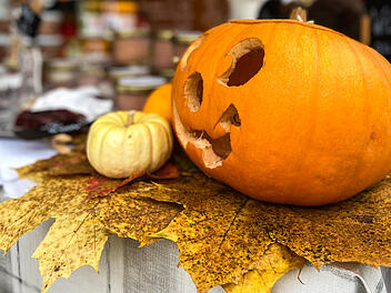 Coburg: Wochenmarkt im Zeichen von Halloween - spannende Aktionen für Kinder angeboten