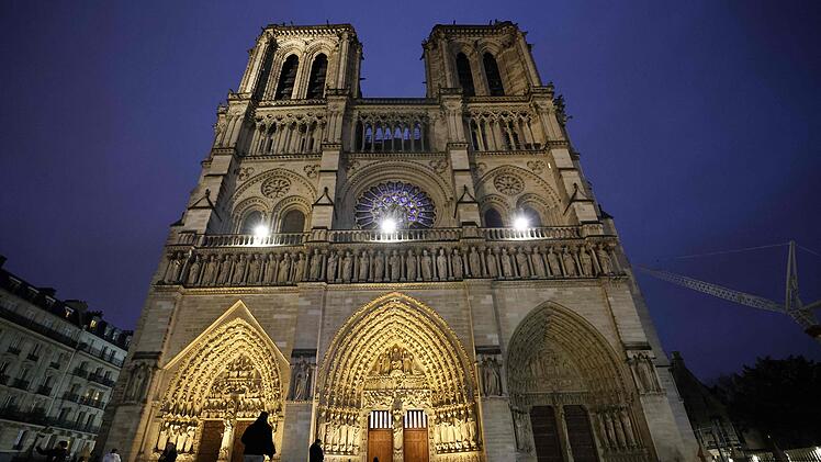Wiedereröffnung Pariser Kathedrale Notre-Dame