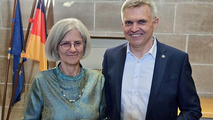 Christa Standecker mit Heiko Voigt und B&auml;r.