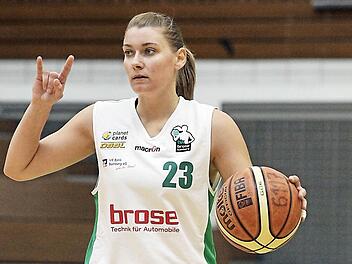 Daniela Vogel war im letzten Viertel nervenstark an der Freiwurflinie. Dort erzielte sie sechs ihrer insgesamt zehn Punkte. Foto:: sportpress