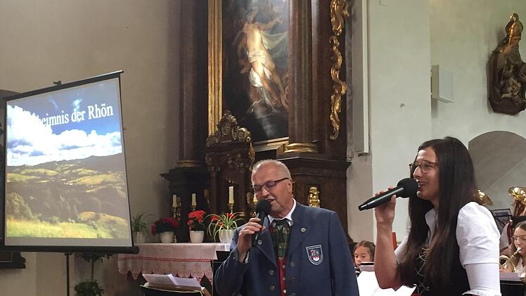 Die Feuerbergmusikanten begeisterten mit ihrem  Konzert auf dem Kreuzberg. Foto: Regina Rinke