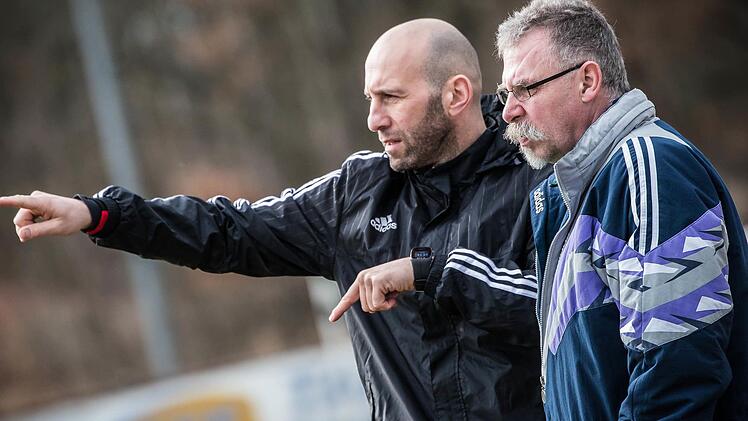 Der Mainleuser Trainer Holger Dittwar (links) ist zurückgetreten. Vorerst übernimmt sein "Co" Harald Buchwald (rechts). Foto: Alexander Muck