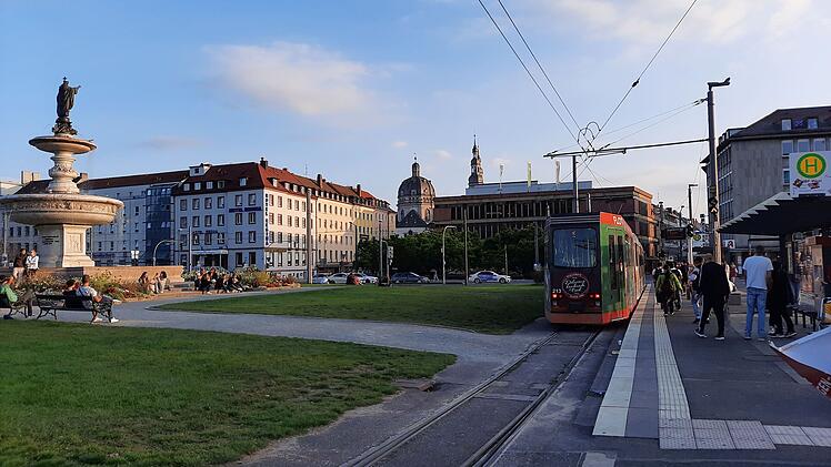 Würzburg: Straßenbahnen sollen deutlich häufiger fahren - das sind die neuen Pläne