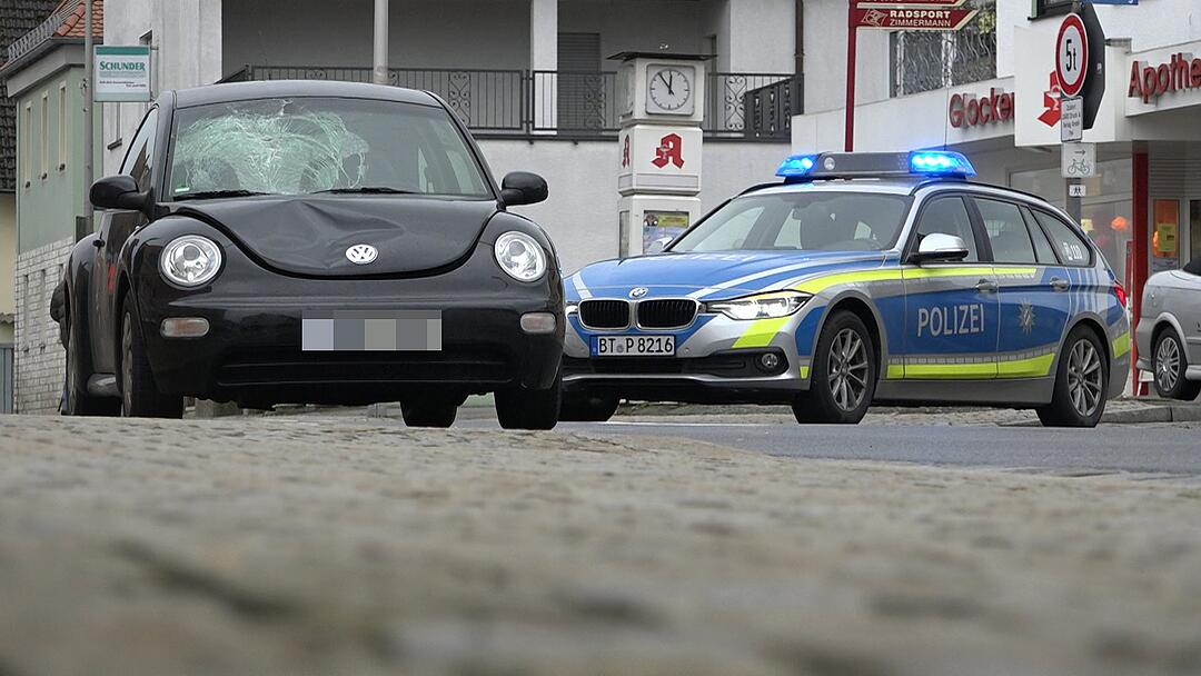 Tödlicher Unfall in Strullendorf: Fußgängerin wird überfahren