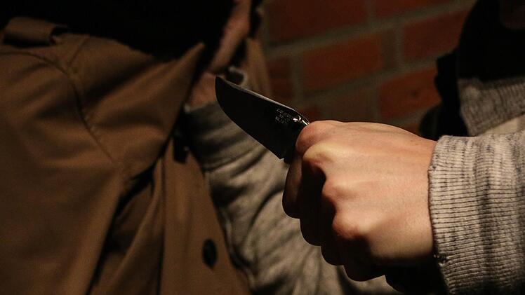 Nach einer brutalen Beziehungstat in Laupheim (Kreis Biberach) in der Nacht zum Mittwoch sind neue Details bekanntgeworden Symbolfoto: Christopher Schulz