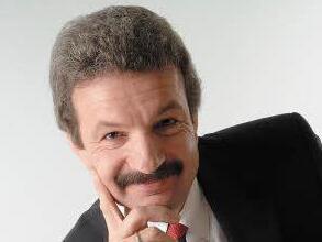 Der frühere Bad Kissinger Oberbürgermeister Karl Heinz Laudenbach sitzt nach wie vor in U-Haft und kann sich dort ab sofort mit der Anklageschrift gegen ihn befassen.