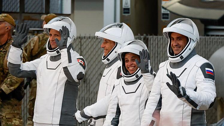 Besatzung der SpaceX