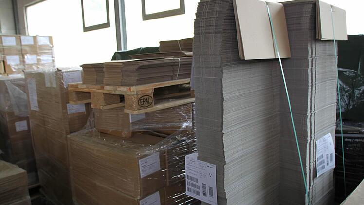 ... und das Verpackungsmaterial werden geliefert.