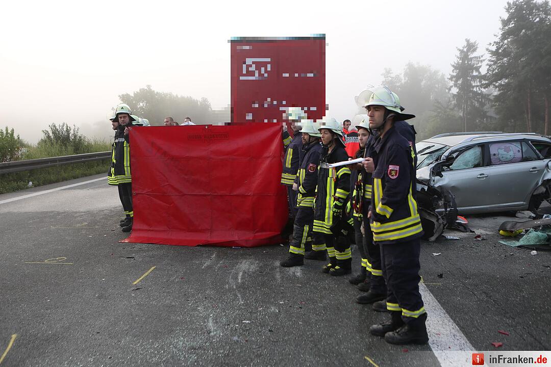 Drei Menschen sterben nach Unfall auf A3 bei Altdorf