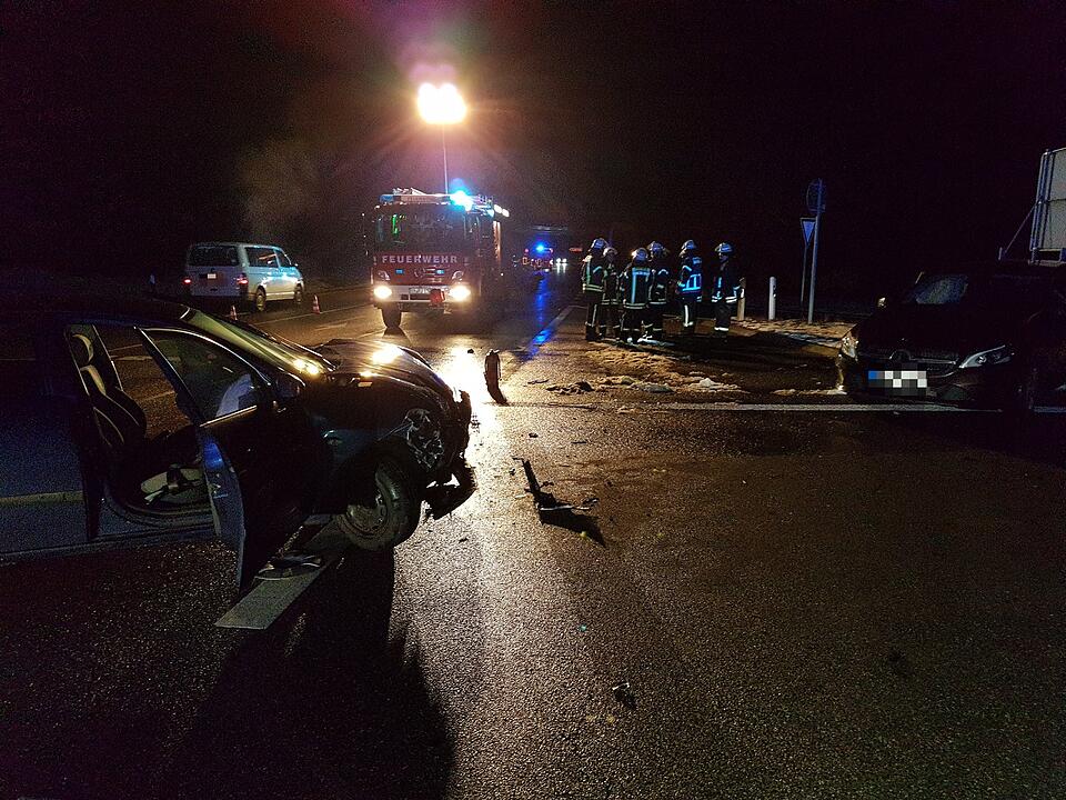 Drei Verletzte bei einem Verkehrsunfall in Mittelfranken