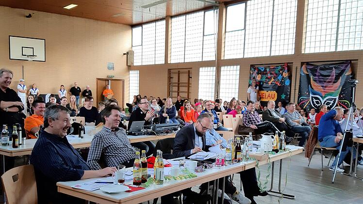Ein Teil der Jury bei der Arbeit. Sie hatten viel Spaß dabei., Zweiter von links: Marco Anderlik Foto: Sabine Deuerling