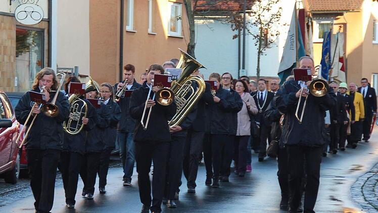 Die Abholung der Fahnenabordnungen