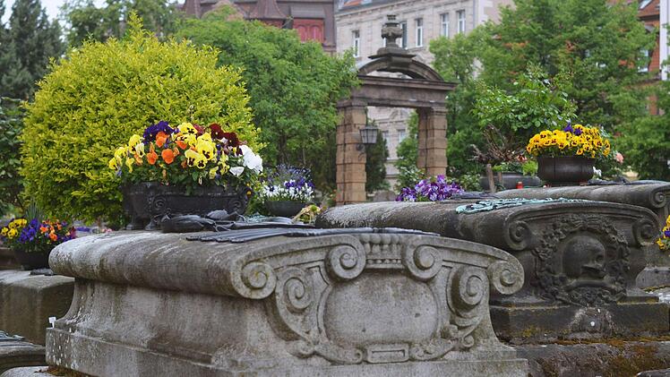 Eine Insel der Ruhe in der Stadt - der Johannisfriedhof.