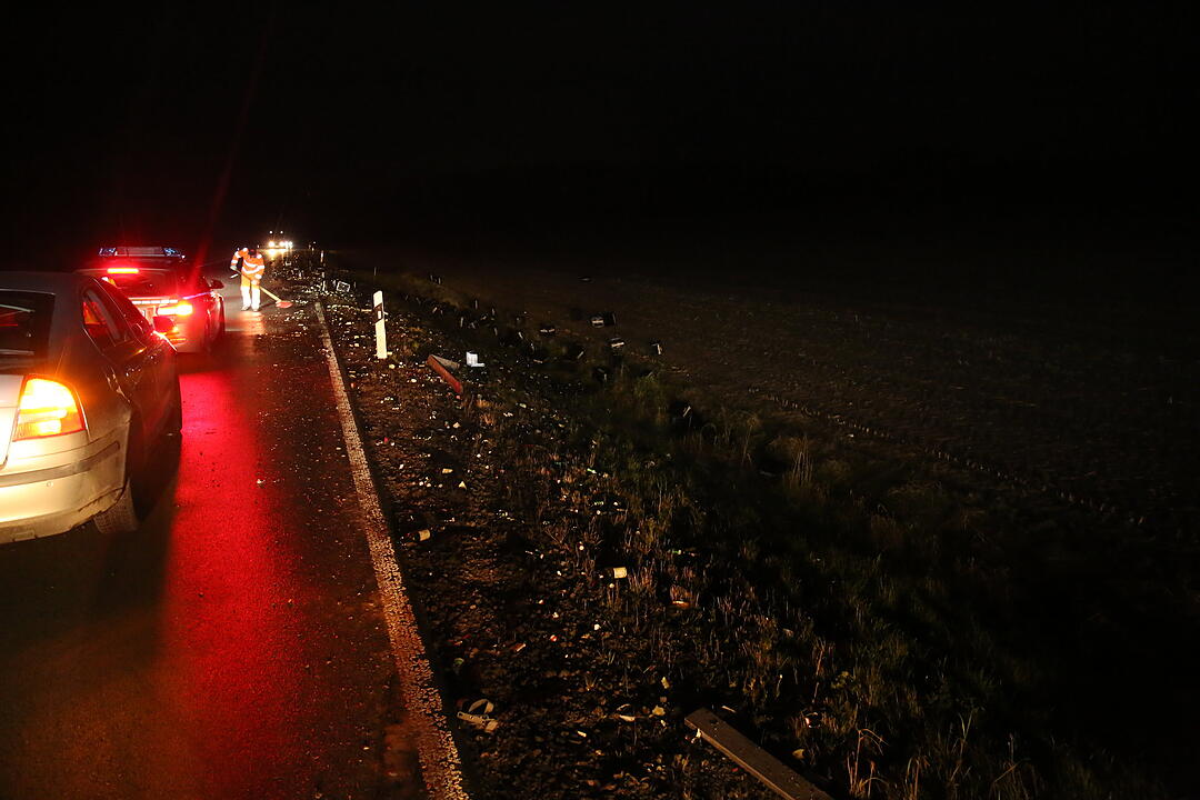 Oberfranken: Bierlaster verliert Ladung auf B173