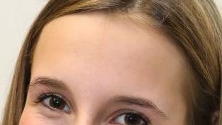 "Meine Schülerin Vera Morgenroth war mir so ähnlich: Auch sie hatte einen Hund. Auch sie hatte eine  Schwester. Und  auch sie hat wie ich gerne Plätzchen gebacken", erklärte Isabella Einwich. Die persönliche Brücke zu "ihrer Schülerin" war ihr sehr wichtig. Foto: Barbara Herbst