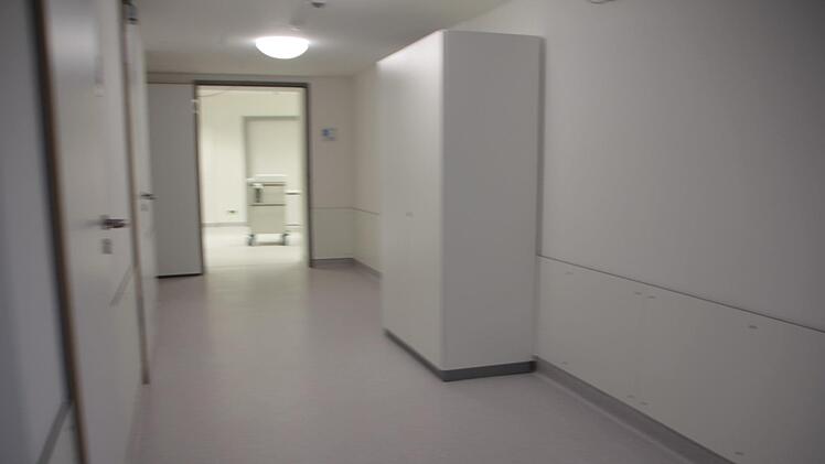 In die Räume der neuen Intensivstation am Kreiskrankenhaus St. Anna in Höchstadt   wurde millionenschwer investiert. Foto: Christian Bauriedel