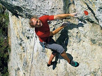 Albert freut sich über den Rotpunkt in der "Sackwand" am Roten Felsen im Pegnitztal. Foto: Martin Schepers