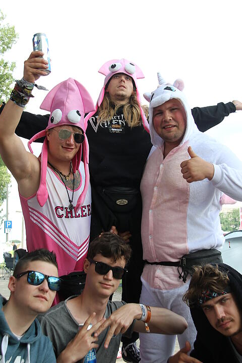 Die Besucher bei Rock im Park 2018 am Freitagnachmittag