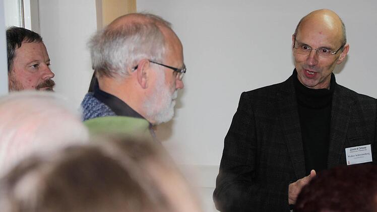 Walter Schweinsberg erläutert das neue Online-Konzept der Saale-Zeitung.