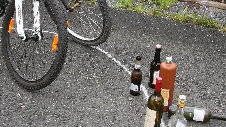 Wer kräftig gezecht hat, sollte das Fahrrad lieber stehen lassen. Noch sind die Promillegrenzen für Radler relativ großzügig. Das aber könnte sich bald ändern. Fotos: Sonja Adam