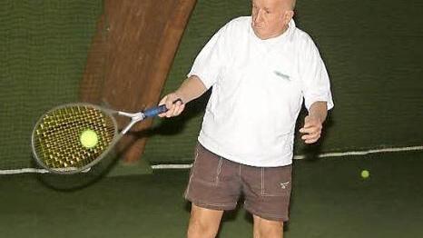 Alfred Leppert vom TC Kronach spielte gegen Bamberg im Doppel mit; tags darauf feierte er seinen 87. Geburtstag. Foto: Hans Franz