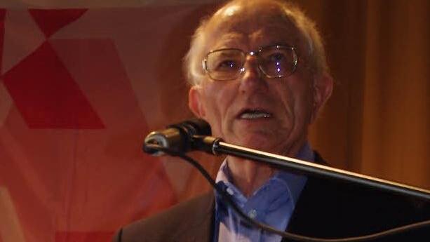 Peter Keller sprach am "Tag der Arbeit" in Wallenfels. Foto: Heike Schülein