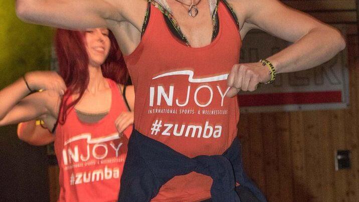 Fitness Studio Injoy "Zumba Crew Foto: Klaus Gagel