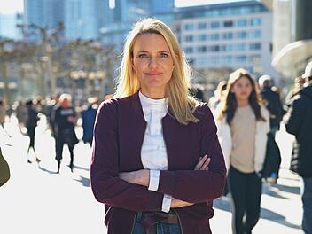 Journalistin Sarah Tacke fragt zehn Jahre nach Angela Merkels Satz "Wir schaffen das", wie die Einwanderung Deutschland verändert hat.